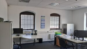 5733f3f7-b525-4dbf-9e06-e4c8049647e8